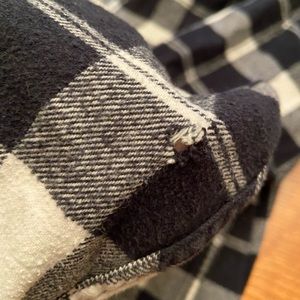 Size small hollister hoodie flannel. Black and white.